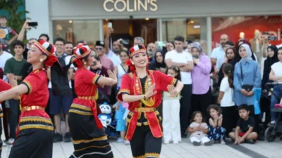 İnegöl Belediyesi’nin düzenlediği 39. Uluslararası Kültür Sanat Festivali, dış park