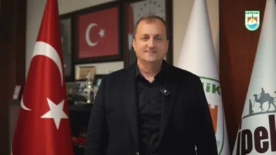 İznik Belediyesi dördüncüsünü gerçekleştirdiği yaz etkinlikleri animasyon film gösterimiyle başladı.