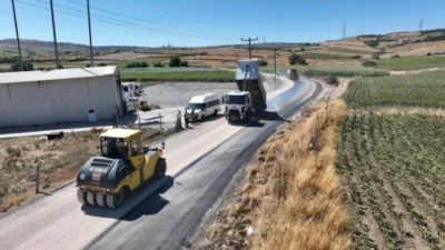 Bursa Büyükşehir Belediyesi, 17 ilçede yol yenileme çalışmaları çerçevesinde Karacabey