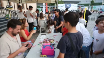 Osmangazi Belediyesi’nin Demirtaşpaşa ile Elmasbahçeler mahallelerinde düzenlediği Mahalle Şenliği, çocuklardan