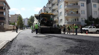 Mudanya Belediyesi, tarihinin en büyük asfalt yatırımı kapsamında ilçe genelinde