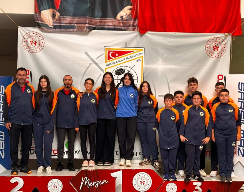 Osmangazi Belediyespor adına yarışan U12 Erkek Takımı, sergilediği disiplinli ve