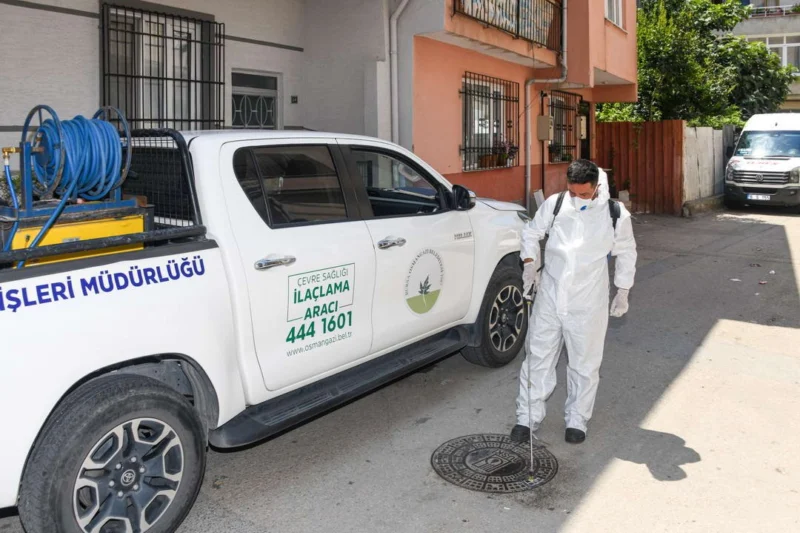 Osmangazi Belediyesi, yaz aylarında artış gösteren haşere ile mücadele kapsamında