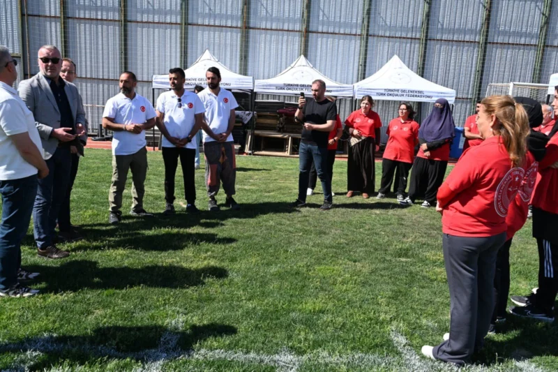 T&uuml;rkiye Geleneksel T&uuml;rk Ok&ccedil;uluğu Milli Takımı sporcuları, yaklaşan Fetih Kupası