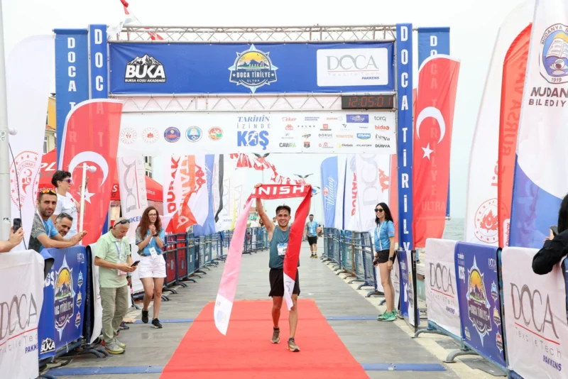 Mudanya Belediyesi&rsquo;nin ev sahipliğinde ger&ccedil;ekleşen DOCA Tirilye Ultra Koşusu, "Tarihin