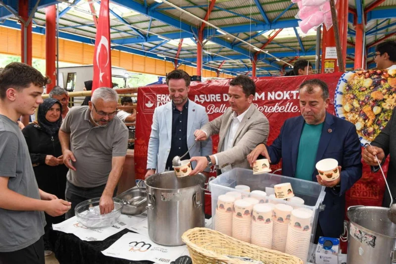 Osmangazi Belediye Başkanı Erkan Aydın, Muharrem ayı dolayısıyla Hamitler Mahallesi’nde