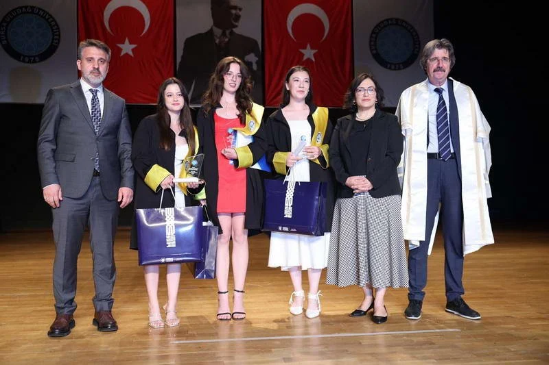 Bursa Büyükşehir Belediye Başkan Vekili Şahin Biba, kendisinin de mezunu