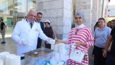 Nilüfer Belediye Başkanı Şadi Özdemir, Demirci Mahallesi’nde vatandaşlarla buluştu. Önce