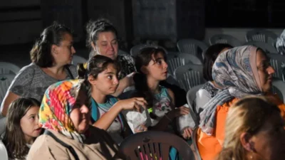 Osmangazi Belediyesi’nin “Osmangazi’de Yaz Film Gösterimleri” kapsamında Bursa Erkek Lisesi