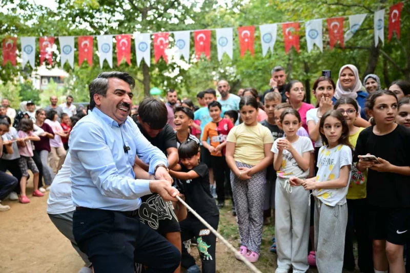 Yıldırım Belediyesi’nin çocukların sosyal gelişimlerini desteklemek amacıyla düzenlediği Geleneksel Mahalle