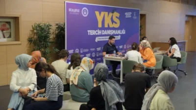 Yıldırım belediyesi, hayatın her alanında desteklediği gençleri üniversite tercih sürecinde