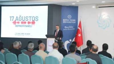 Bursa Teknik Üniversitesinde düzenlenen 17 Ağustos Deprem Paneli’nde, deprem gerçeği