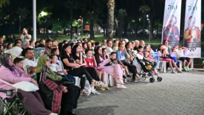 Bursa Büyükşehir Belediyesi tarafından düzenlenen ‘Kültürpark Yeşilçam Sinema Akşamları’, Türk