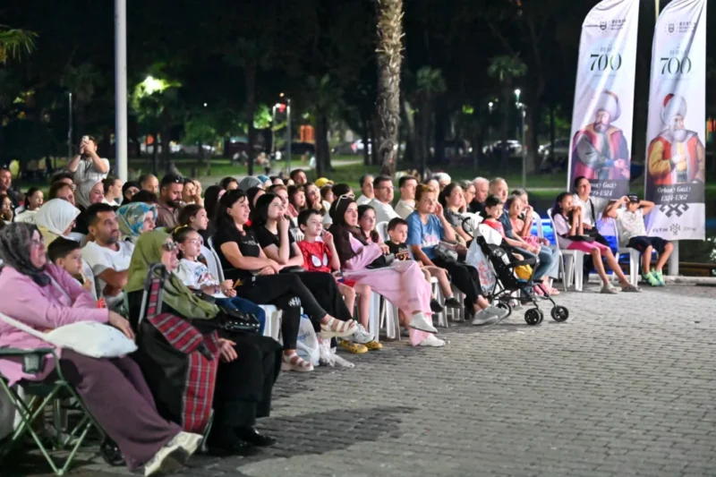 Bursa Büyükşehir Belediyesi tarafından düzenlenen ‘Kültürpark Yeşilçam Sinema Akşamları’, Türk