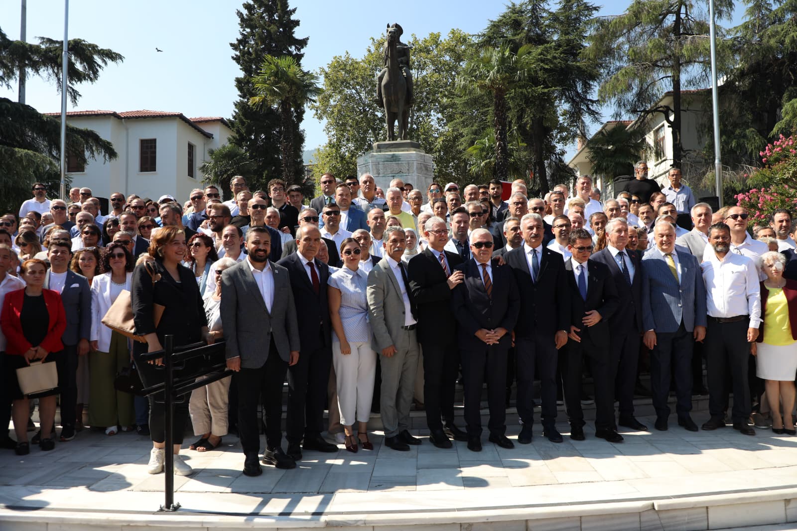 Osmangazi Belediye Başkanı Erkan Aydın, Gemlik Belediye Başkanı Şükrü Deviren,