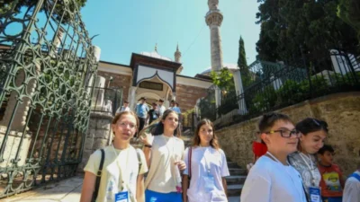 Osmangazi Belediyesi, kardeş şehirler arasındaki dostluk ve kültürel bağları genç