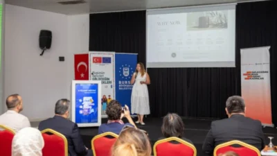Bursa Büyükşehir Belediyesi tarafından düzenlenen ‘Genç Kadınlara Yönelik Yüz Yüze