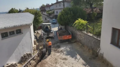 Bursa Büyükşehir Belediyesi, kırsal mahallelerde altyapıyı güçlendirme çalışmaları kapsamında Keles