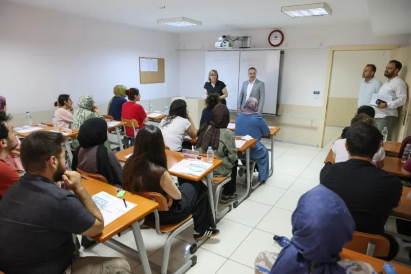 Bursa Büyükşehir Belediyesi’nin, tüm gençlik merkezlerinde ve Hürriyet Sınava Hazırlık