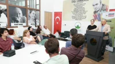 Türk edebiyatının usta şairi Can Yücel, Osmangazi Belediyesi tarafından düzenlenen