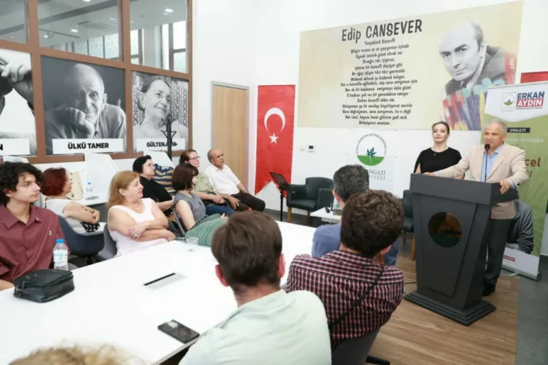 Türk edebiyatının usta şairi Can Yücel, Osmangazi Belediyesi tarafından düzenlenen