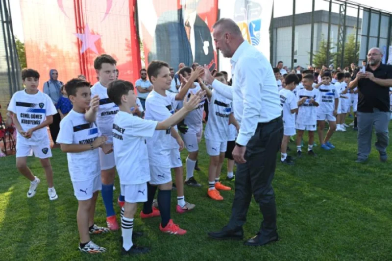 Karacabey Belediyesi Gençlik ve Spor İşleri Birimi tarafından düzenlenen "7'den