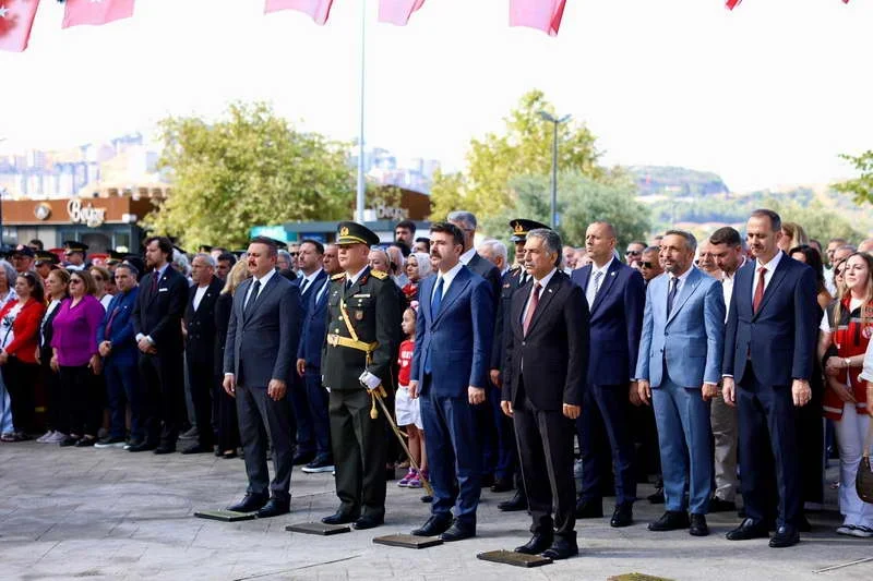 30 Ağustos Zafer Bayramı’nın 104. yıl dönümü dolayısıyla Gemlik’te Atatürk