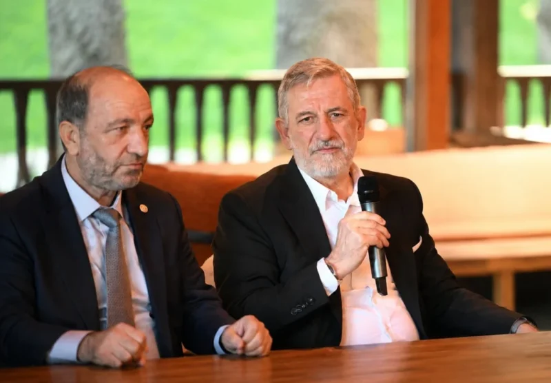 Perakendeciler Derneği (Bursa PERDER) üyeleri, istişare toplantısında bir araya geldi.