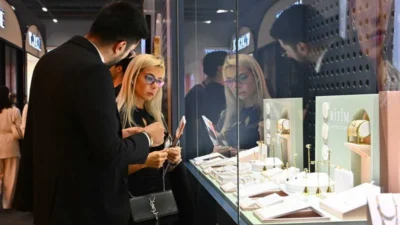 40 yıldır Türkiye Mücevher Sektörü’nü dünya pazarlarıyla buluşturan IJS Istanbul