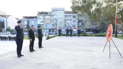 30 Ağustos Zafer Bayramı’nın 104’üncü yıl dönümü, İnegöl’de düzenlenen resmi