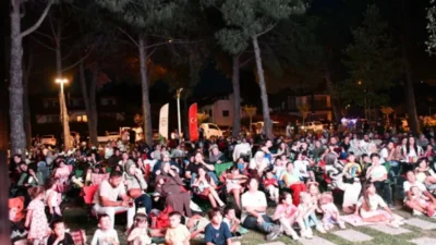 İznik Belediyesi’nin dördüncüsünü düzenlediği “Nostaljik Yaz Akşamları” etkinlikleri, animasyon film