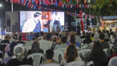 Bursa Büyükşehir Belediyesi tarafından düzenlenen ‘Kültürpark Yeşilçam Sinema Akşamları’, Türk