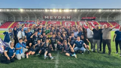 U-18 Türkiye Şampiyonluğu ile adını Türk futboluna duyuran Orhangazi Futbol