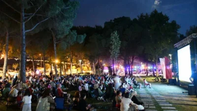 İznik Belediyesi’nin bu yıl dördüncüsünü düzenlediği “Nostaljik Yaz Akşamları” etkinlikleri