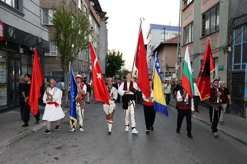 Bursa’da Balkan kültürünü buluşturan 20. Osmangazi Belediyesi Uluslararası NAKEM Balkan