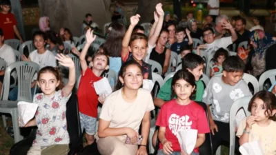 Osmangazi Belediyesi, yazlık sinema etkinliklerini ilçenin farklı mahallelerine taşımaya devam