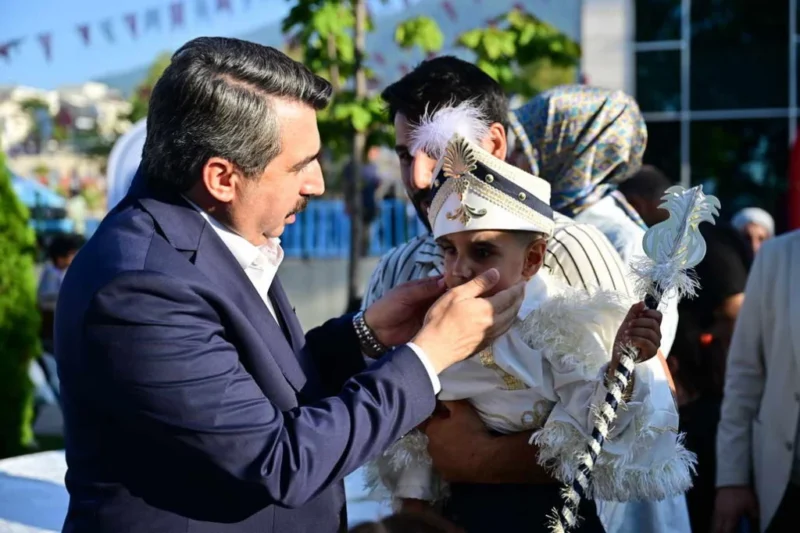 Yıldırım Belediyesi'nin geleneksel hale getirdiği Sünnet Şöleni, bu yıl da