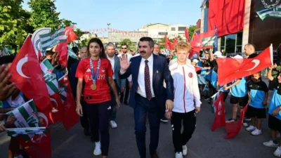 Yıldırım Belediyesi’nin çocukların yaz tatilini verimli şekilde geçirmeleri için düzenlediği