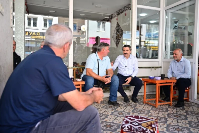 Her fırsatta vatandaşla buluşan Yıldırım Belediye Başkanı Oktay Yılmaz, mahalle