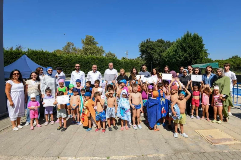 Ertuğrul Sağlam Spor Tesisleri’nde gerçekleştirilen programda 4-6 yaş arasındaki çocuklar,
