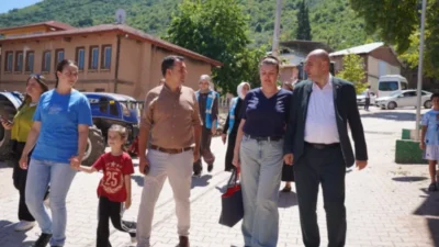 Orhangazi Belediyesi’nin vatandaş odaklı hizmet anlayışını mahallelere taşıyan Büyük Aile