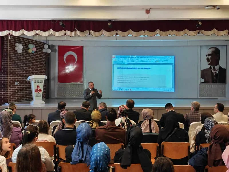 Bursa İl Millî Eğitim Müdürü Gürhan Çokgezer, yeni eğitim-öğretim yılı