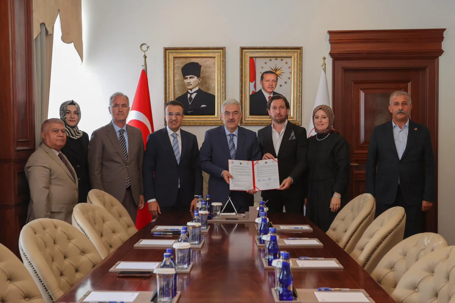 İnegöl’de devlet, belediye ve hayırsever iş birliğinde hayata geçirilen sağlık