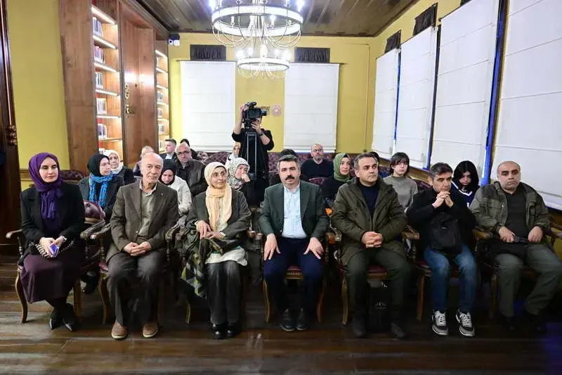 Yıldırım Belediyesi, rutin belediyecilik hizmetlerinin yanı sıra ilçenin sosyal, kültürel