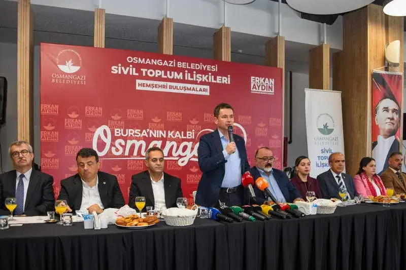 Osmangazi Belediye Başkanı Erkan Aydın, Bursa’da faaliyet gösteren hemşehri dernekleri