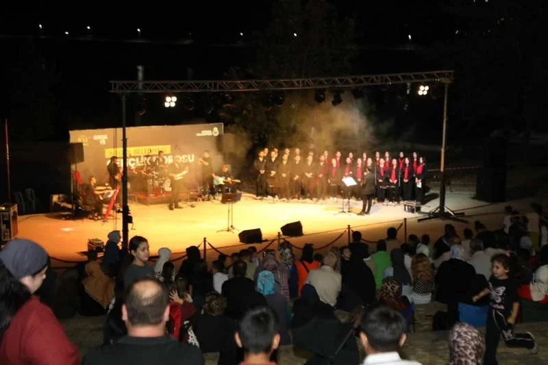 İnegöl Belediyesi tarafından şehrin düşman işgalinden kurtuluşunun 104. yılı etkinlikleri