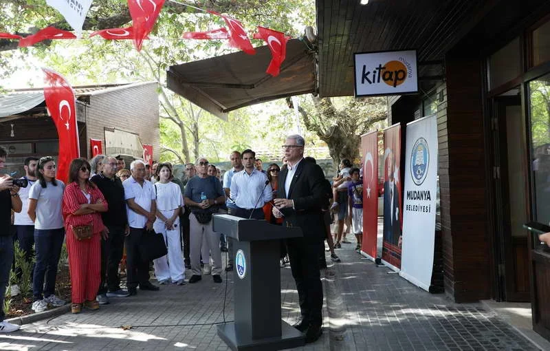 Mudanya Belediyesi, Kitap Mudanya adlı kitapçı dükkanını Hal Çarşısı’nda açtı.