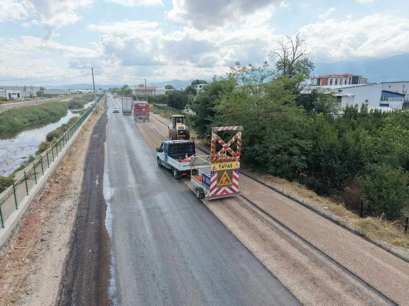 Bursa Büyükşehir Belediyesi, Yıldırım ilçesinde bulunan Samanlı Çevre Bağlantı Yolu’nun