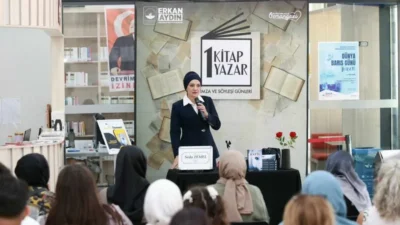 Osmangazi Belediyesi tarafından düzenlenen “1 Kitap 1 Yazar” buluşmalarının bir
