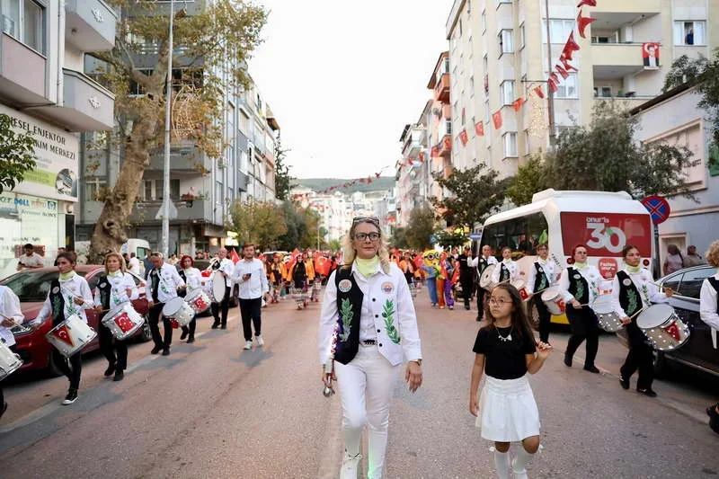 “İki İlçe Tek Miras Gemlik Orhangazi Zeytini” sloganıyla düzenlenen 33.